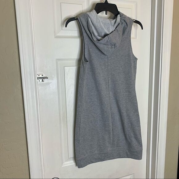 Fabletics Yukon Sleeveless Dress Size XS Gray - Picture 4 of 12